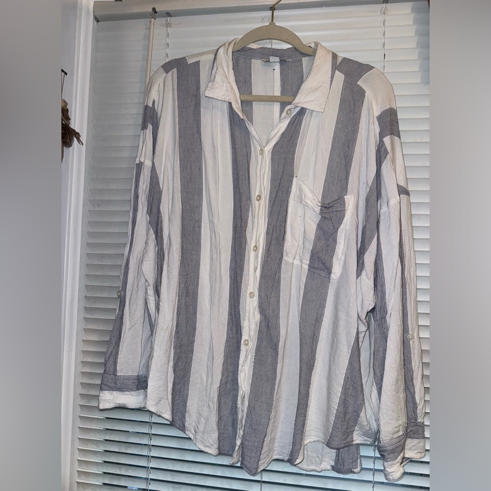 American Eagle Striped Button Up - Large - image 1